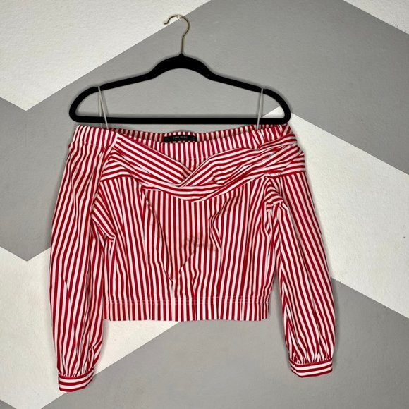 Zara Tops - Zara red and white stripped top